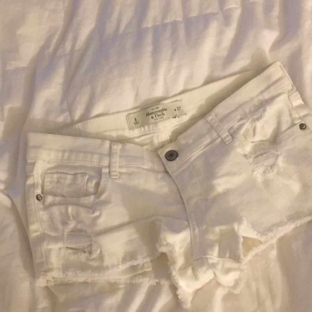 White destroyed denim short